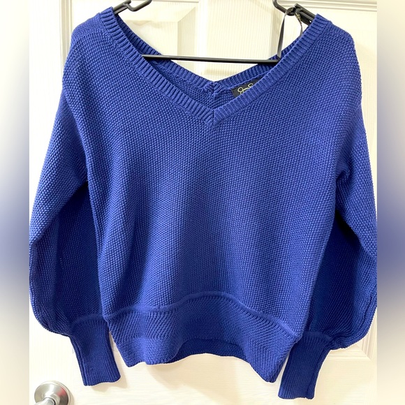 Adorable Jessica Simpson sweater - Picture 1 of 4